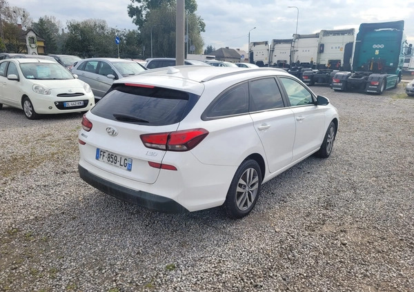 Hyundai I30 cena 44000 przebieg: 196000, rok produkcji 2019 z Nowe Skalmierzyce małe 16